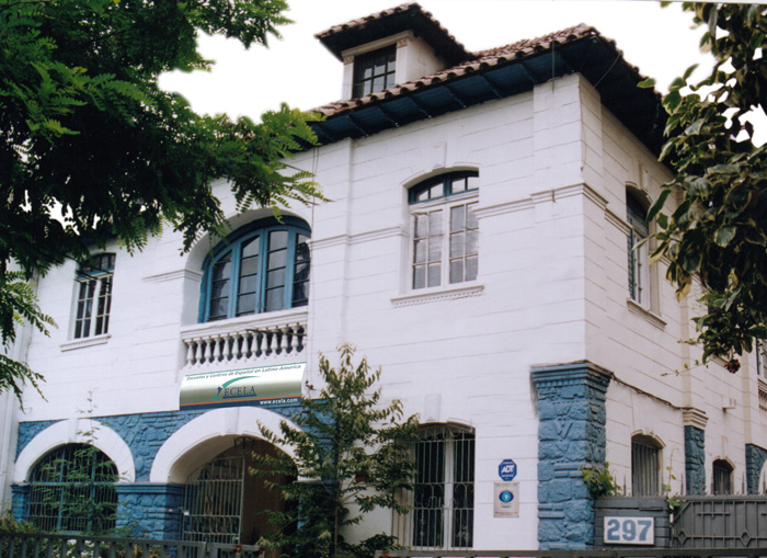 Outside Ecela Santiago (Chile), a restored mansion in Providencia and a short walk to fine restaurants and sidewalk cafes.