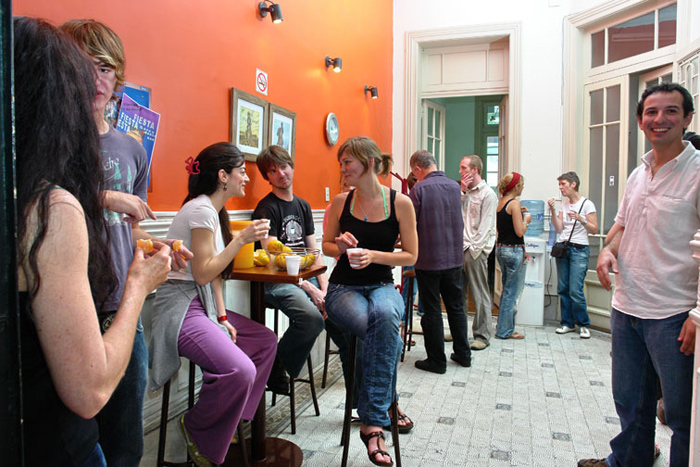 (Free) snack breaks between Spanish classes let you catch up with new friends.